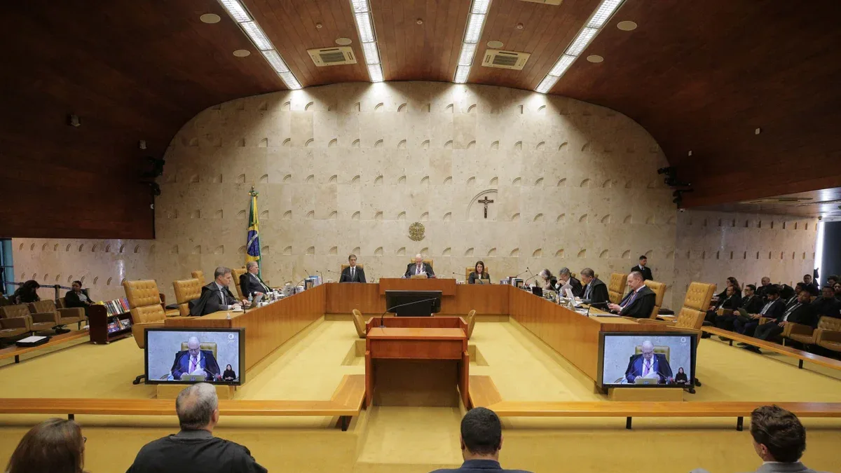 AtlasIntel: 6 em 10 rejeitam o STF
