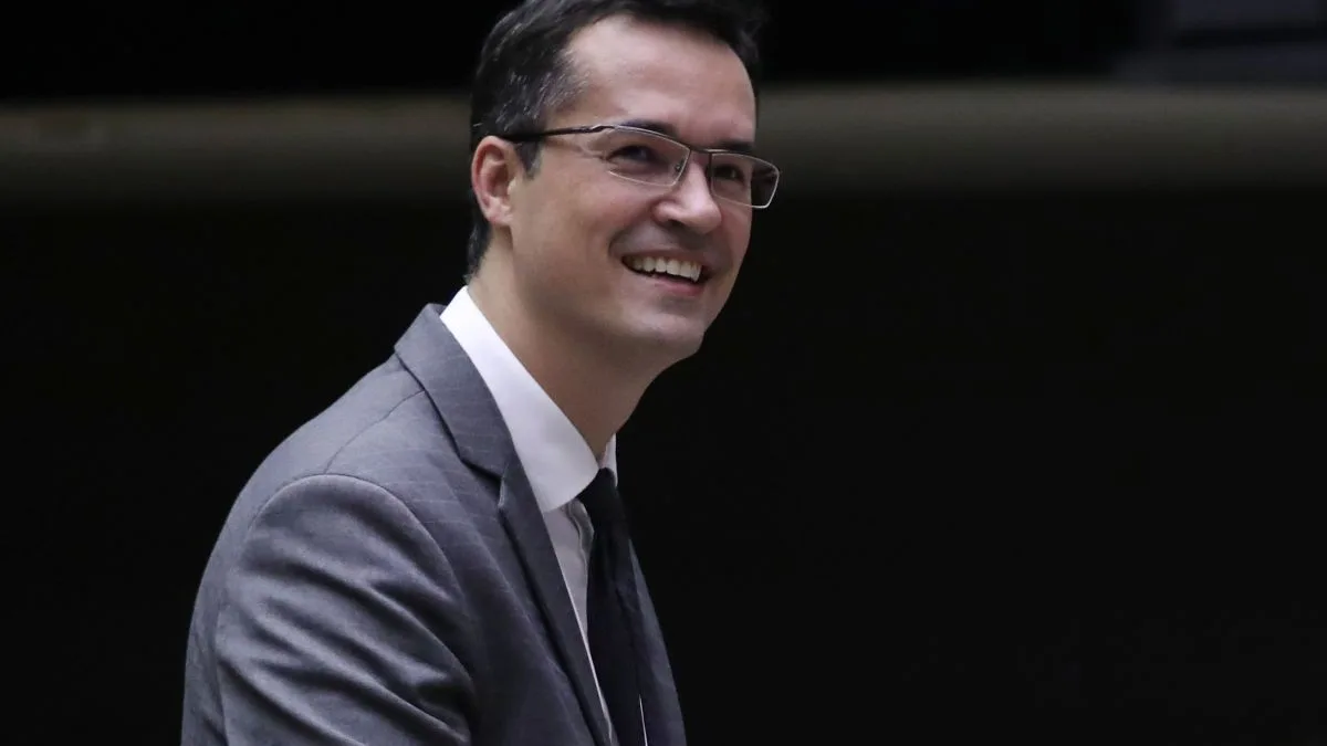TRE-PR mantém Deltan Dallagnol no Senado