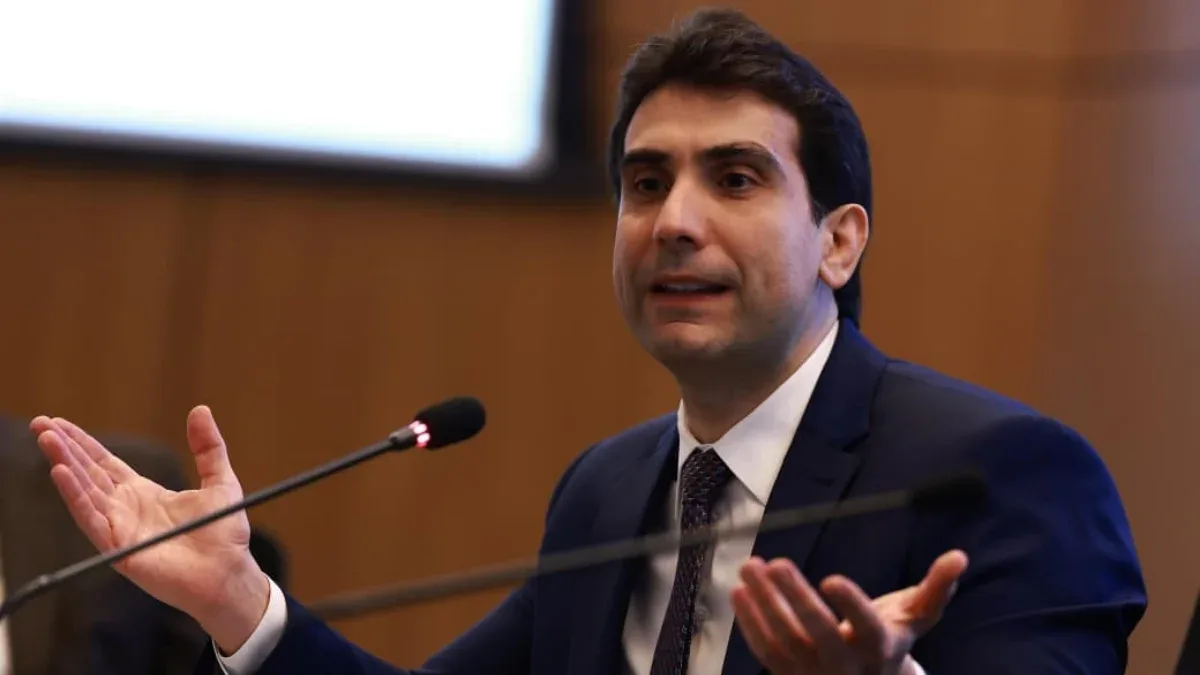 Galípolo cobra ações duras contra crédito predatório