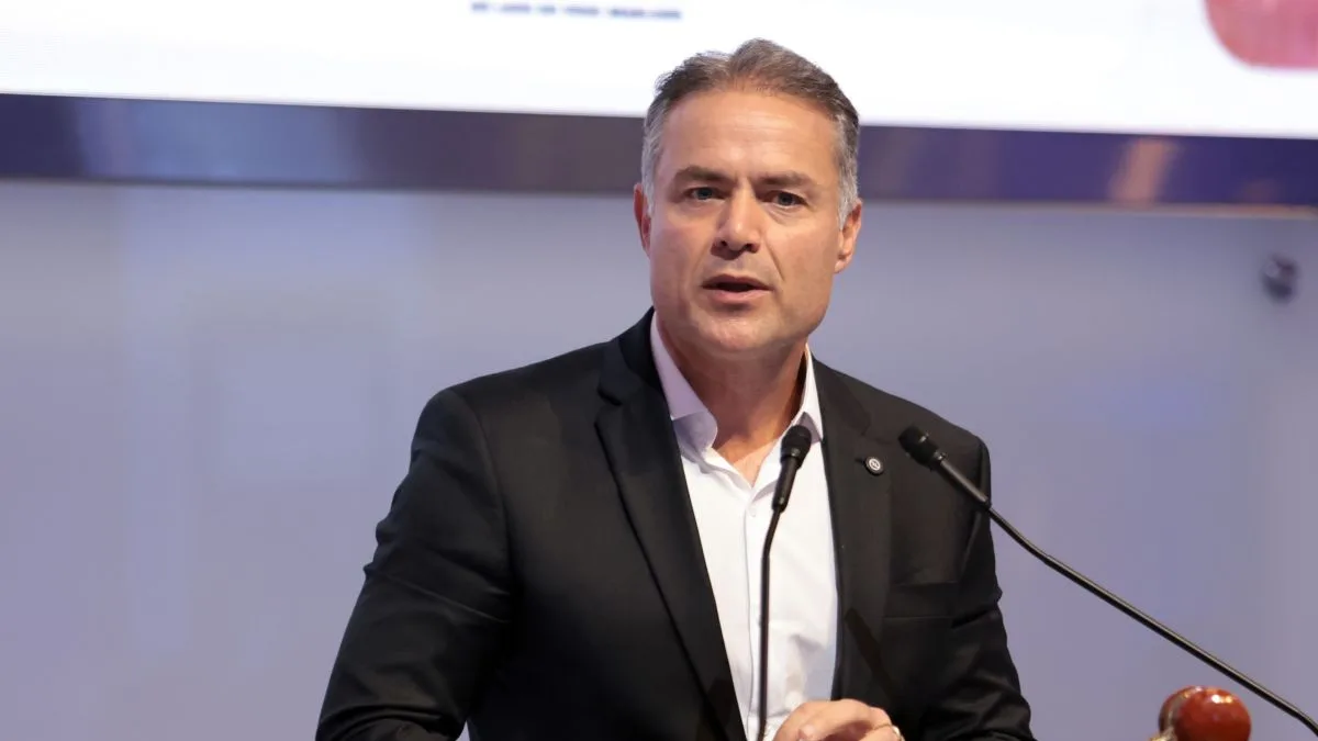TRE derruba bloqueio e reativa Instagram de Renan Filho