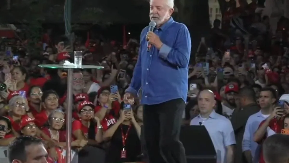 Lula critica homens sobre exames e irrita oposição