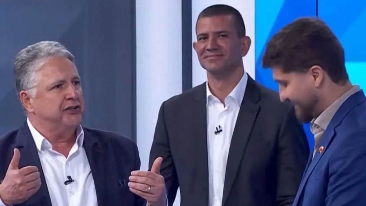 Garotinho cita 'Leitinho Feliz' em debate no Rio