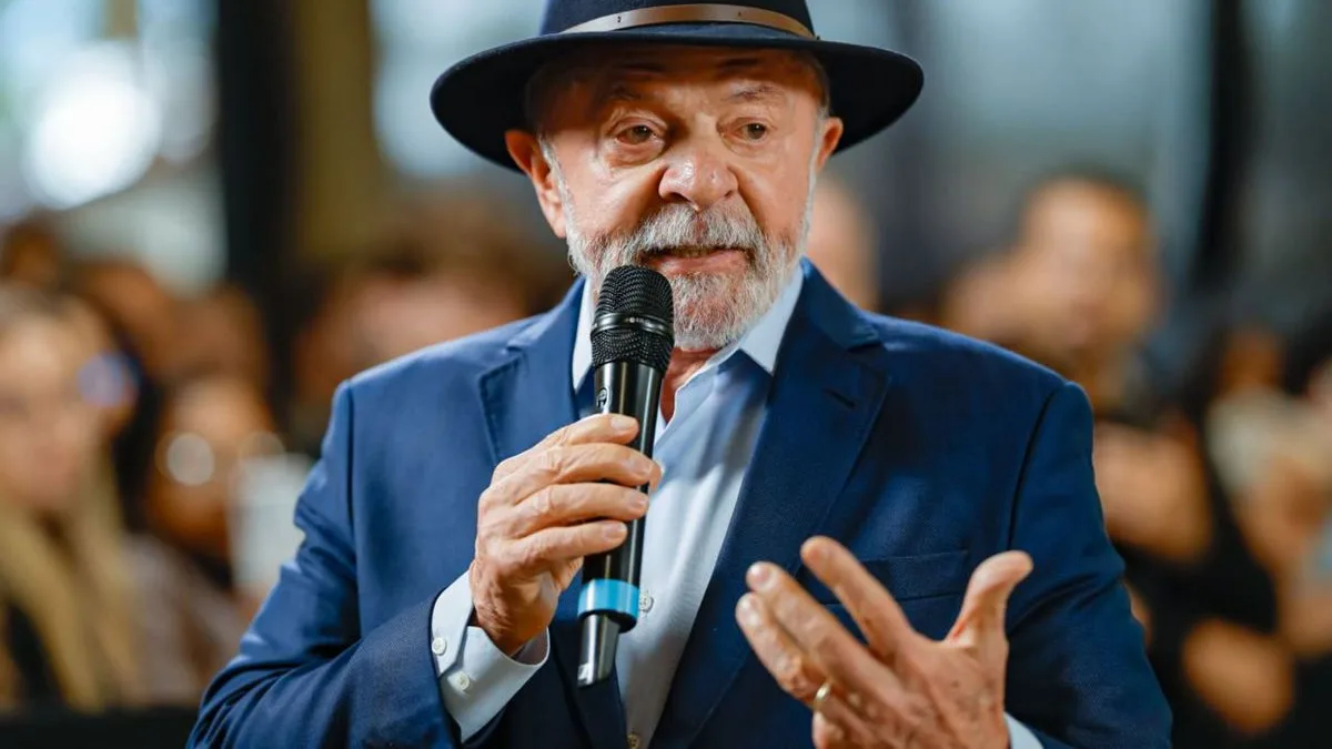 Lula deve faltar a debate da Globo e planeja podcast