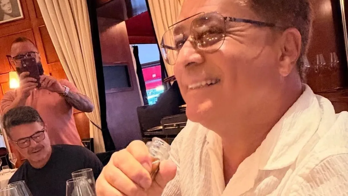 Leonardo quebra jejum de álcool com garrafa em Paris