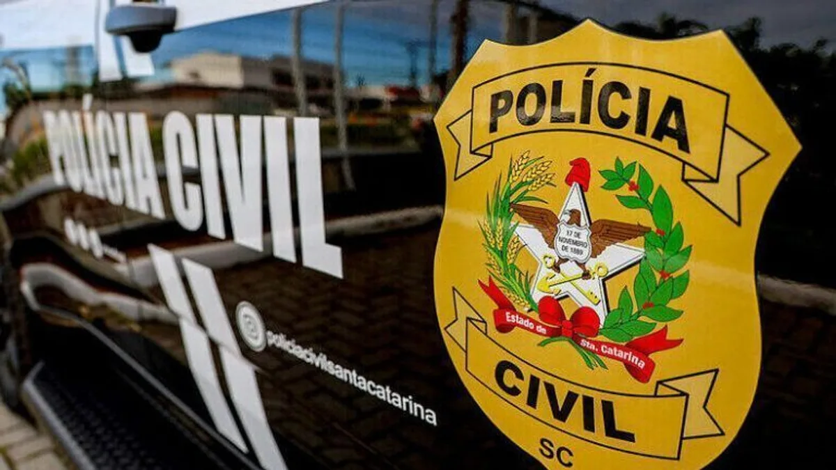 Polícia investiga mulher por vender móveis de Airbnb