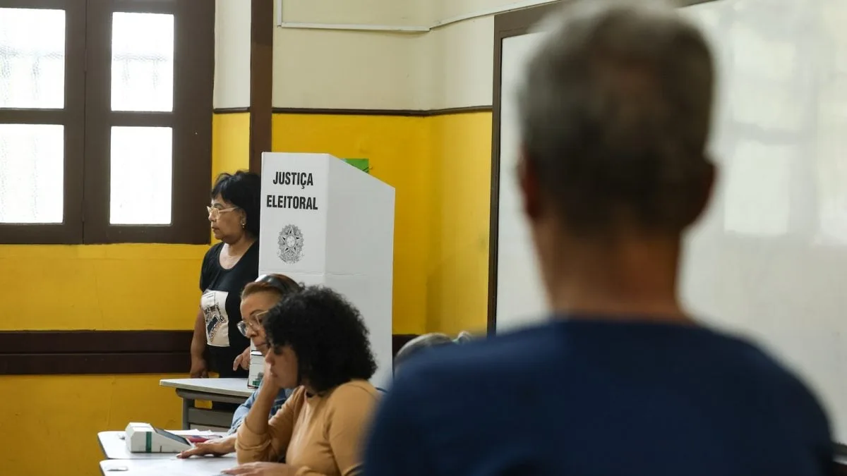 Alerta internacional de segurança para as eleições no Brasil