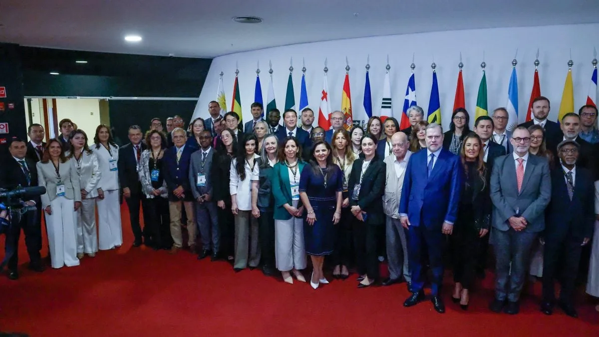 TSE apresenta sistema eleitoral a observadores externos