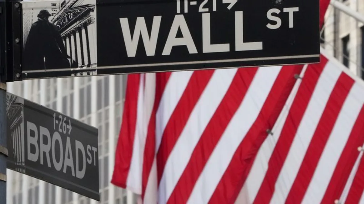 Wall Street sobe após payroll fraco reforçar pausa do Fed