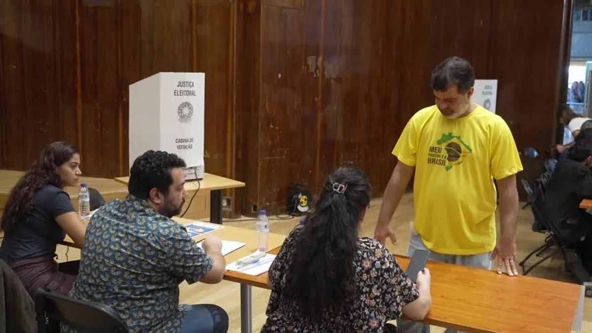 Eleitores brasileiros em Lisboa vão às urnas para 2026