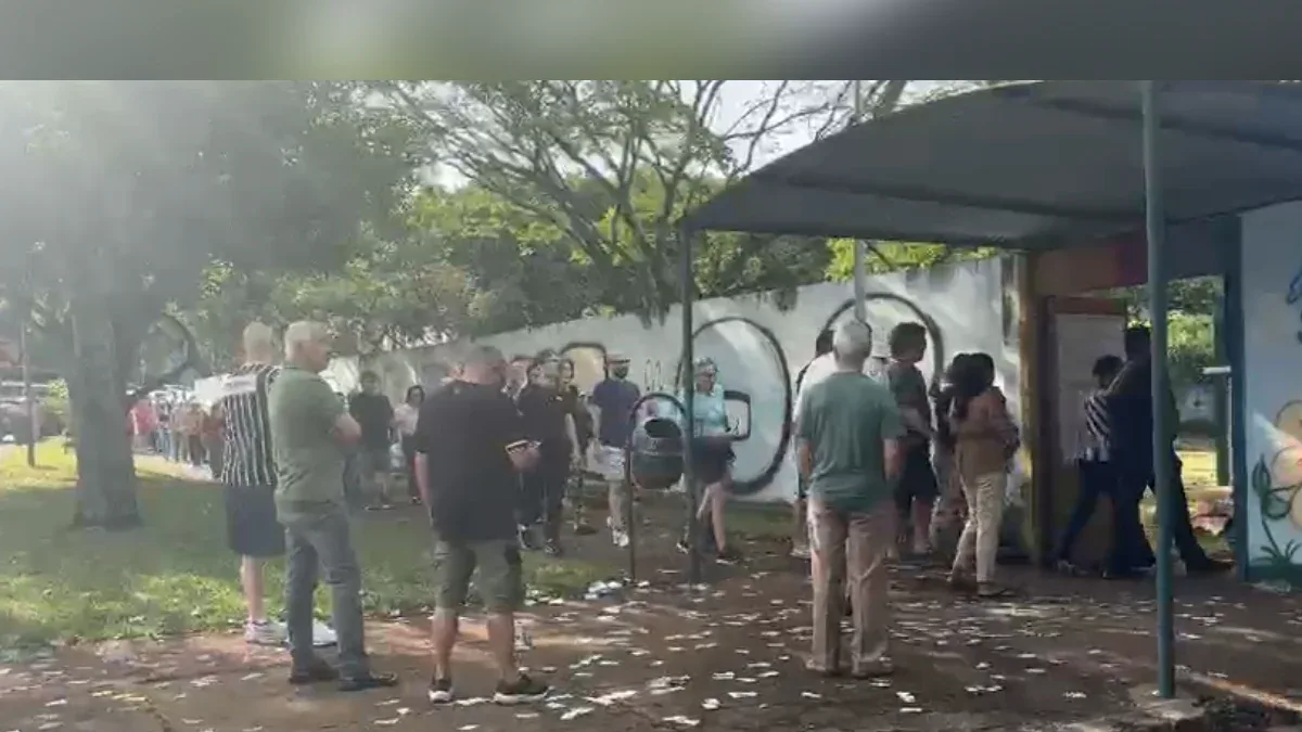 Eleitor na fila às 17h garante direito ao voto