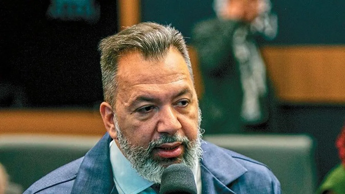 Citado por milícia, Canella é eleito na Alerj