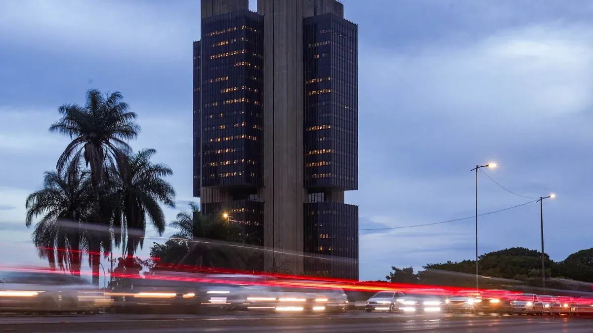 Focus: mercado sobe inflação para 5,01% e reduz PIB
