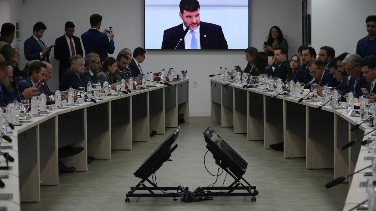 Bancada do agro reelege metade de seus integrantes