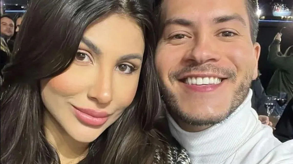 Jheny Santucci anuncia fim de relação com Arthur Aguiar