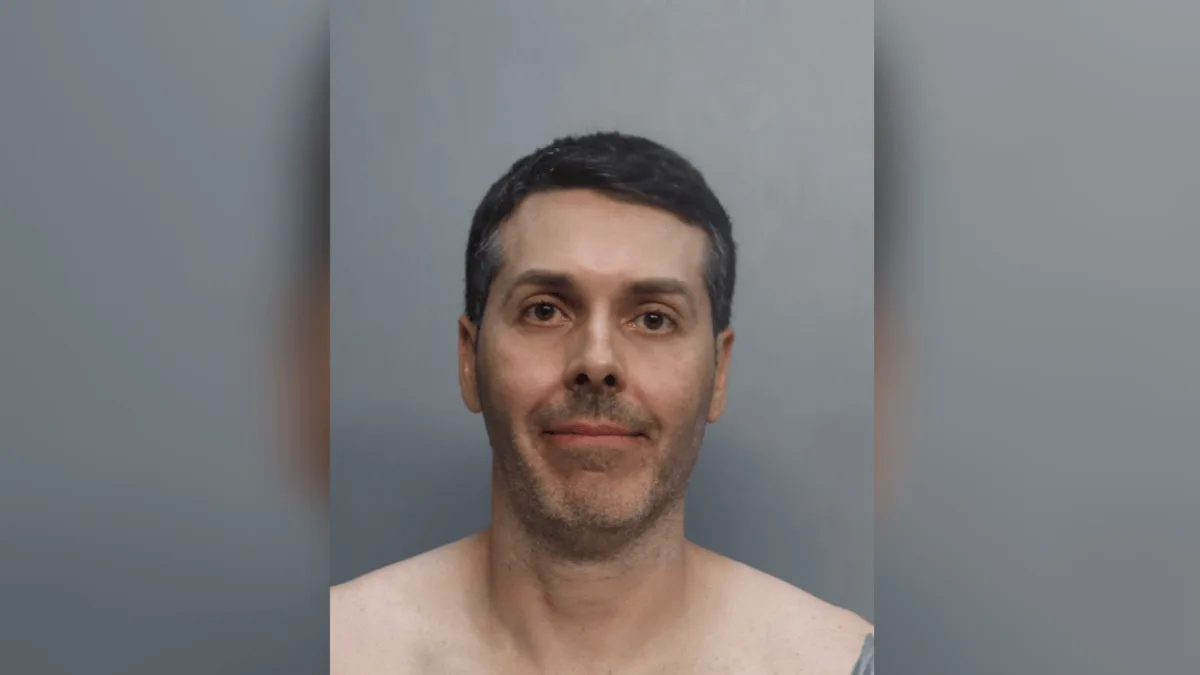 Brasileiro é preso nos EUA vestido de agente do ICE