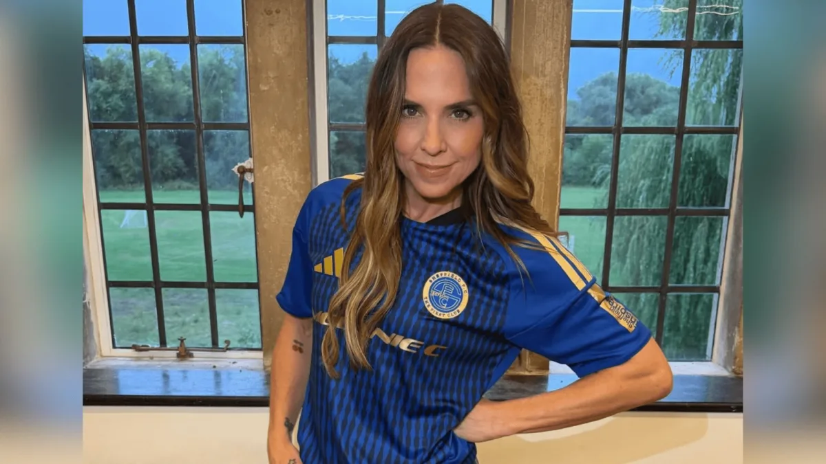 Mel C patrocina time feminino mais antigo do mundo