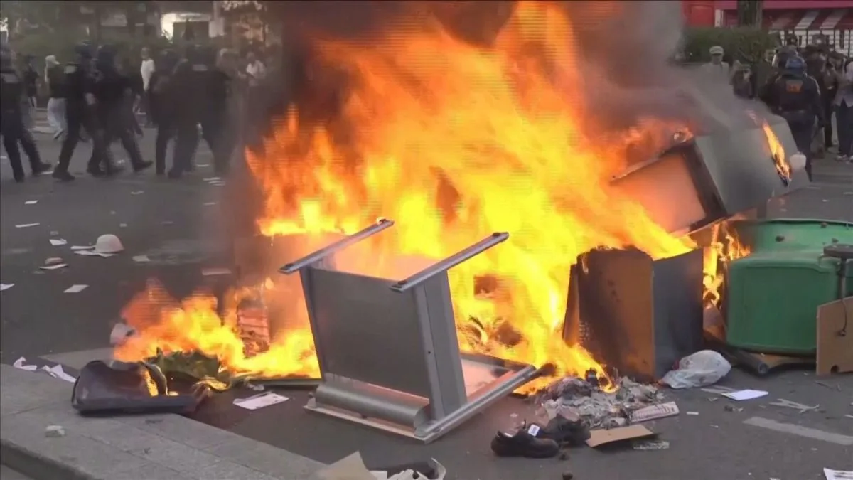 França registra violência extrema em protestos estudantis