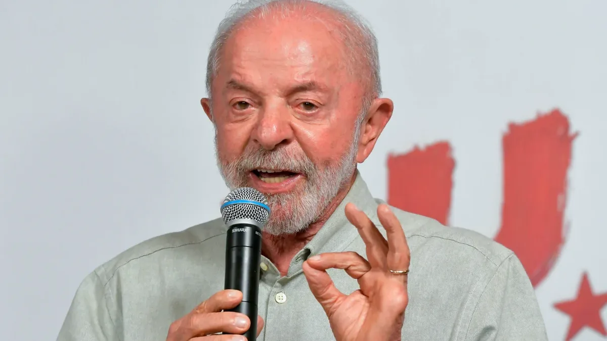 Lula adota vídeos em selfie para tentar virar eleição